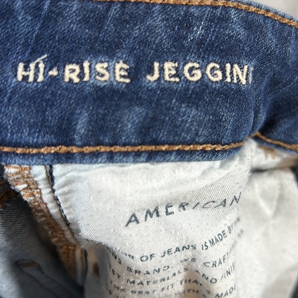 American eagle distressed hi-rise jegging a size 4 short - Picture 9 of 11